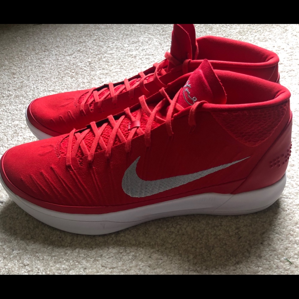 NWT Kobe A.D. Mid “Red” Basketball Shoe/Size 17